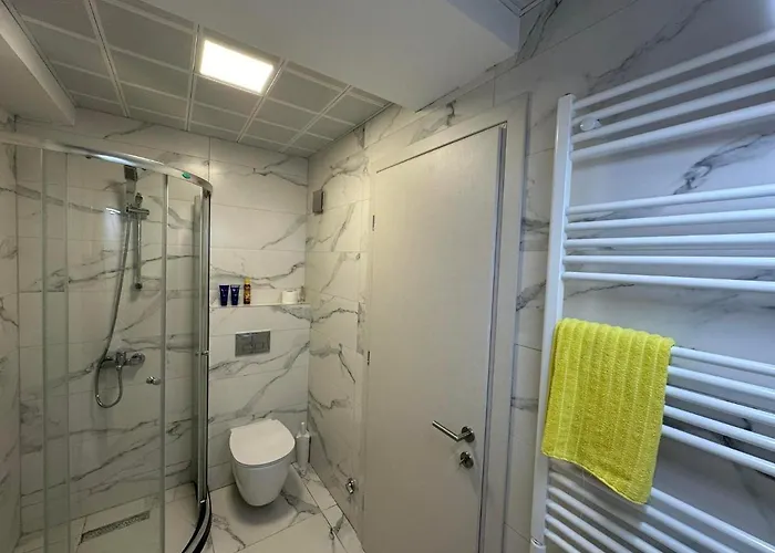 Royal Casa * Скоп'є