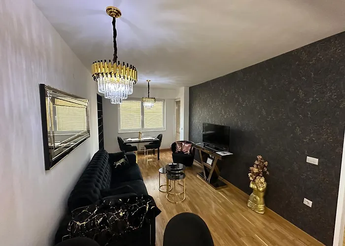 Royal Casa アパート *